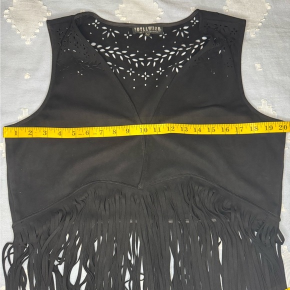 Idyllwind Black Sleeveless Fringe Top Western Style Size Medium - Picture 13 of 15